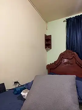 Snapshot of MaxDell chatting on September 2025 09:48:02 PM MaxDell online show from September 2025 09:48:02 PM