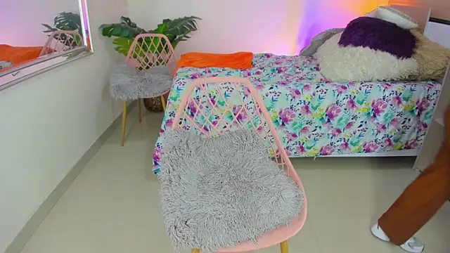 LusyKitty online show from October 2025 03:33:02 PM