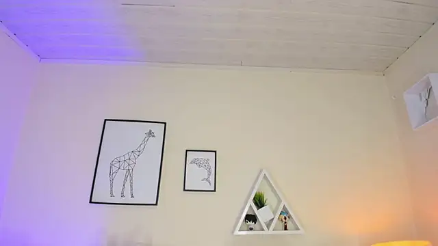 LusyKitty online show from November 2025 03:44:02 PM