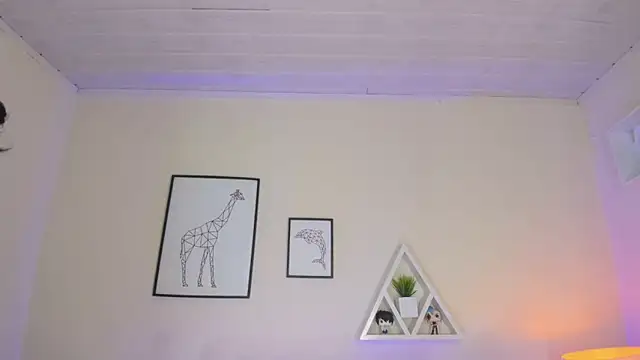 LusyKitty online show from November 2025 04:18:02 PM