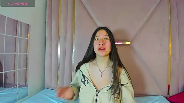 Snapshot of venusmorgan chatting on December 2025 03:50:01 PM venusmorgan online show from December 2025 03:50:01 PM