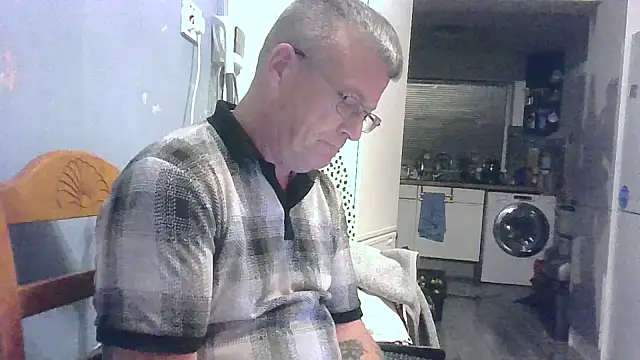 hefin18 online show from February 2025 11:04:01 PM