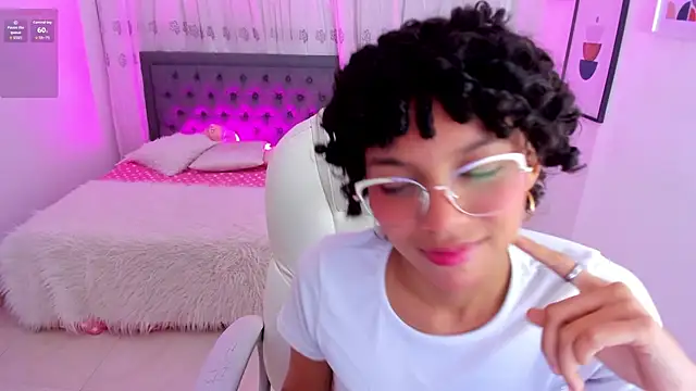 Snapshot of aitana_kahlo chatting on September 2025 10:48:02 AM aitana kahlo online show from September 2025 10:48:02 AM