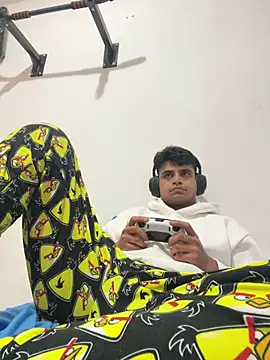 Noam7080z online show from January 2026 09:05:02 PM