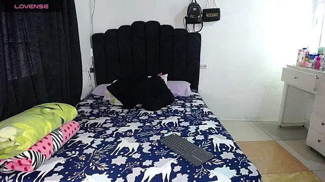 eileen  hills online show from April 2026 07:48:01 PM