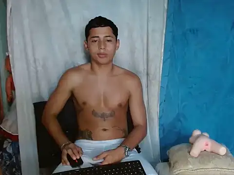 Snapshot of Lil_condor_bby1 chatting on September 2025 09:17:02 PM Lil condor bby1 online show from September 2025 09:17:02 PM