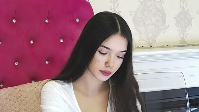 AlexisDevine online show from November 2025 05:18:02 AM