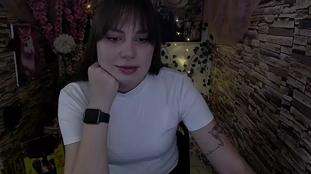 Amanda Bright  online show from October 2025 07:56:01 AM