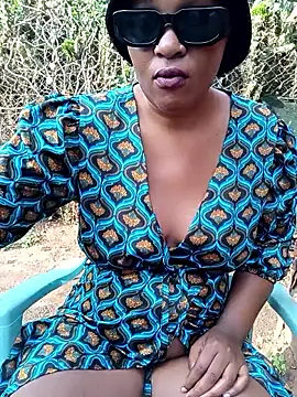 Snapshot of sweetLady89 chatting on November 2025 04:33:02 AM sweetLady89 online show from November 2025 04:33:02 AM