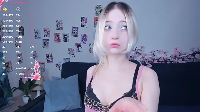 Megan--chan online show from April 2026 05:12:02 PM