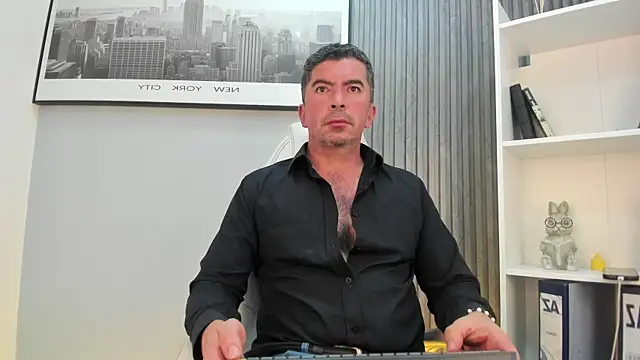Snapshot of JuanKFit_45 chatting on July 2026 04:36:02 AM JuanKFit 45 online show from July 2026 04:36:02 AM