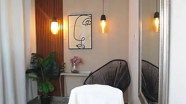 Lia Mar  online show from April 2026 06:30:02 PM