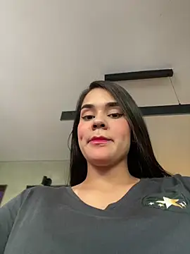 BellaLeclair online show from October 2025 04:29:02 PM