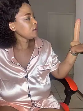 jayjayja19 online show from November 2025 09:31:01 AM