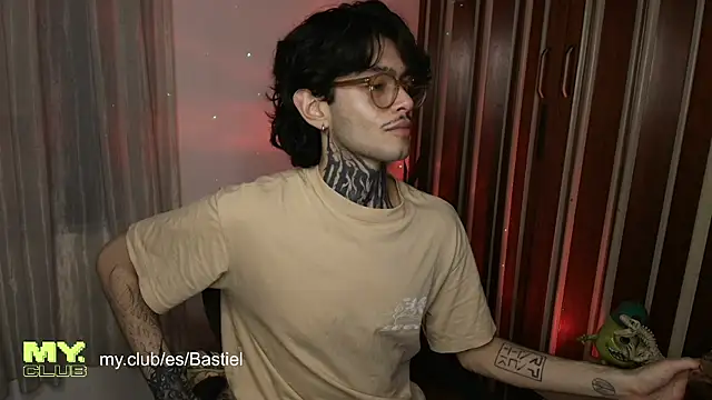 Mihail leroy online show from April 2026 01:22:01 AM