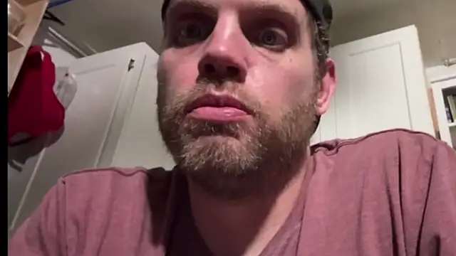 Snapshot of MasterDaddyCool chatting on October 2025 04:37:01 AM MasterDaddyCool online show from October 2025 04:37:01 AM