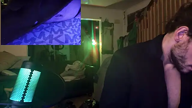 Snapshot of MasterDaddyCool chatting on November 2025 01:59:01 AM MasterDaddyCool online show from November 2025 01:59:01 AM