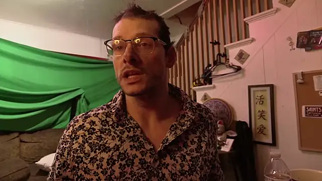 Snapshot of MasterDaddyCool chatting on December 2025 07:53:02 PM MasterDaddyCool online show from December 2025 07:53:02 PM