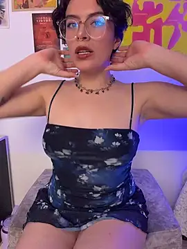 Katheerine online show from November 2025 01:06:01 AM