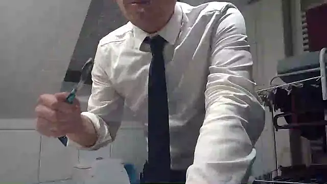 Snapshot of GentlemanMoney_ chatting on September 2025 07:39:01 PM GentlemanMoney online show from September 2025 07:39:01 PM