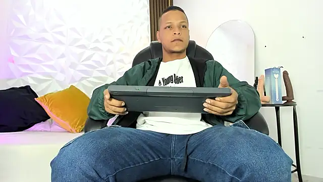 Snapshot of Ricky_Owens1 chatting on September 2025 01:16:02 PM Ricky Owens1 online show from September 2025 01:16:02 PM