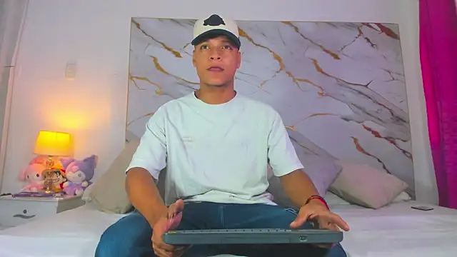 Ricky Owens1 online show from October 2025 01:07:01 PM