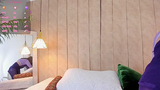 Snapshot of Anantaa_ chatting on September 2025 11:48:01 AM Anantaa online show from September 2025 11:48:01 AM