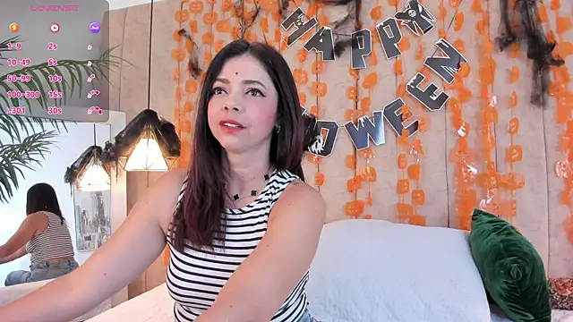 Snapshot of Anantaa_ chatting on October 2025 11:25:01 AM Anantaa online show from October 2025 11:25:01 AM