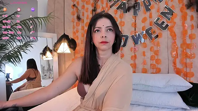 Snapshot of Anantaa_ chatting on October 2025 11:47:01 AM Anantaa online show from October 2025 11:47:01 AM