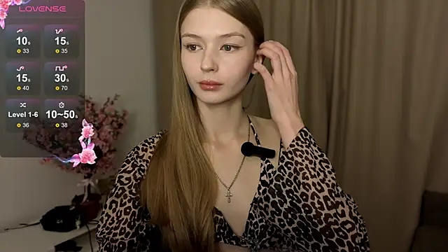 Snapshot of holylisssa chatting on November 2025 07:27:01 PM holylisssa online show from November 2025 07:27:01 PM