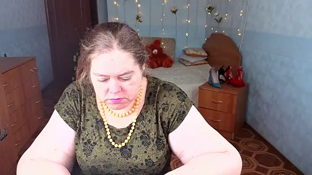 Audrey Aura online show from September 2025 05:07:02 AM