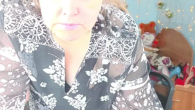 Audrey Aura online show from September 2025 05:09:02 AM