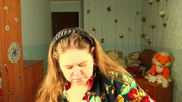 Audrey Aura online show from November 2025 05:06:01 AM