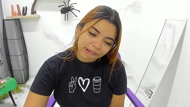 Snapshot of scarlett_enjoy1 chatting on October 2025 03:18:02 PM scarlett enjoy1 online show from October 2025 03:18:02 PM