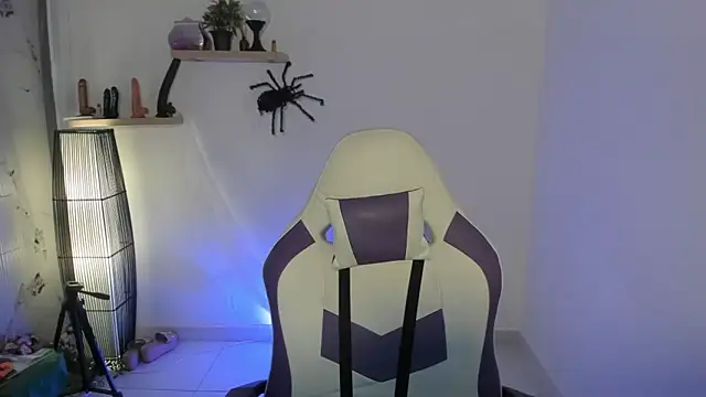 Snapshot of scarlett_enjoy1 chatting on October 2025 01:02:02 PM scarlett enjoy1 online show from October 2025 01:02:02 PM