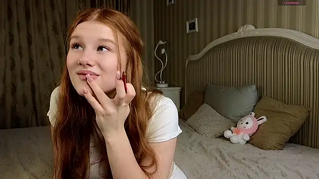 Snapshot of Juuulia_ chatting on November 2025 02:28:01 PM Juuulia online show from November 2025 02:28:01 PM