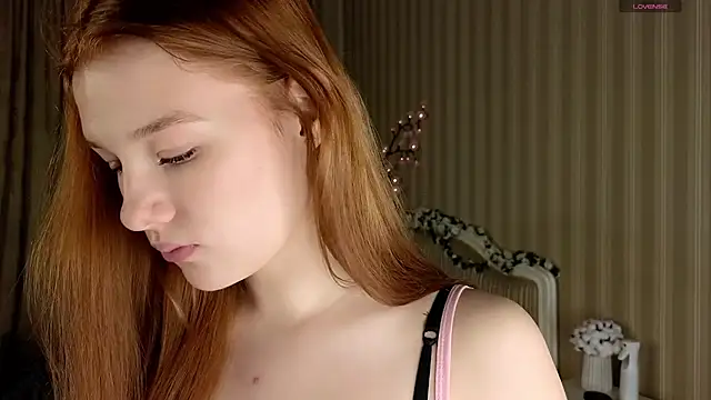 Snapshot of Juuulia_ chatting on December 2025 02:55:01 PM Juuulia online show from December 2025 02:55:01 PM