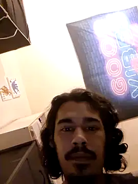 Snapshot of MeTazty294 chatting on September 2025 03:17:01 AM MeTazty294 online show from September 2025 03:17:01 AM