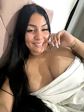 Snapshot of julianamascarada chatting on September 2025 01:28:02 AM julianamascarada online show from September 2025 01:28:02 AM