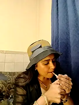 cute indianxo online show from April 2026 06:00:01 PM