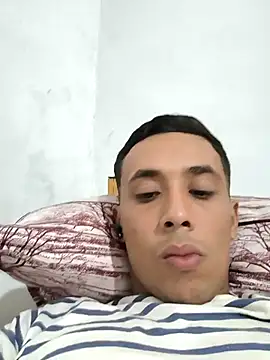 Naymik911 online show from November 2025 11:16:01 PM