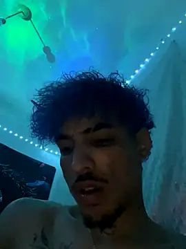 Snapshot of luluycoco chatting on October 2025 05:32:01 PM luluycoco online show from October 2025 05:32:01 PM