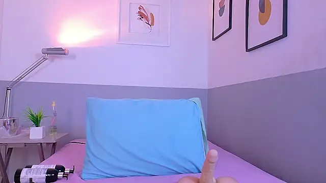 cutepetitee online show from February 2026 07:36:02 PM