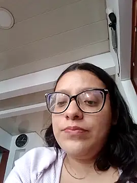 Vanesitacooper online show from October 2025 06:17:02 PM