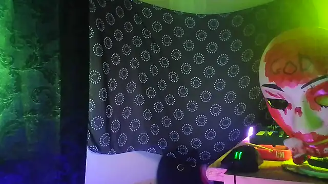 DjDiCKmannOnE online show from July 2026 06:37:02 AM