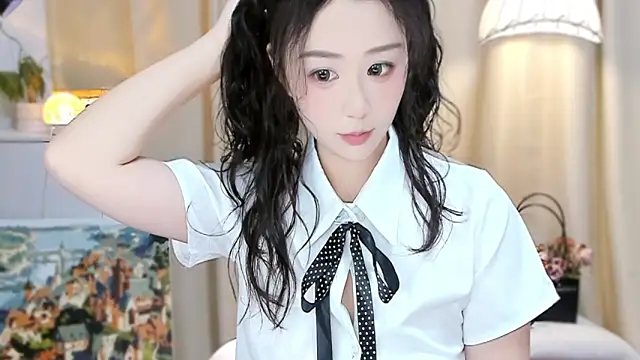 Snapshot of lumi65 chatting on October 2025 11:43:01 AM lumi65 online show from October 2025 11:43:01 AM