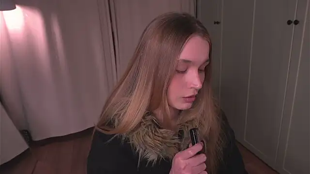 lisa schiele online show from March 2026 08:15:02 PM