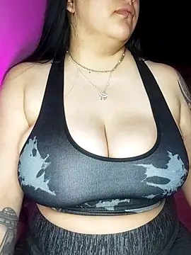 Snapshot of kittenFreyja_ chatting on October 2025 11:46:01 PM kittenFreyja  online show from October 2025 11:46:01 PM