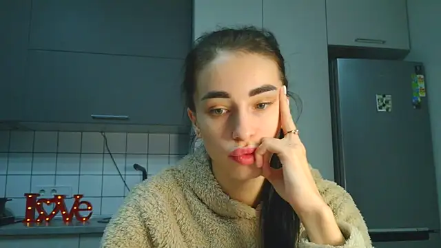 EvaMelnik online show from November 2025 06:40:01 PM