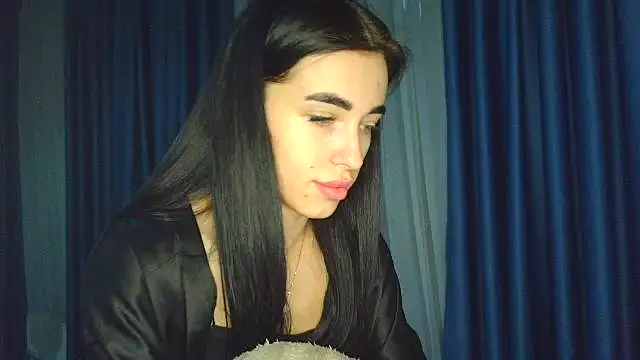 EvaMelnik online show from November 2025 06:28:02 PM